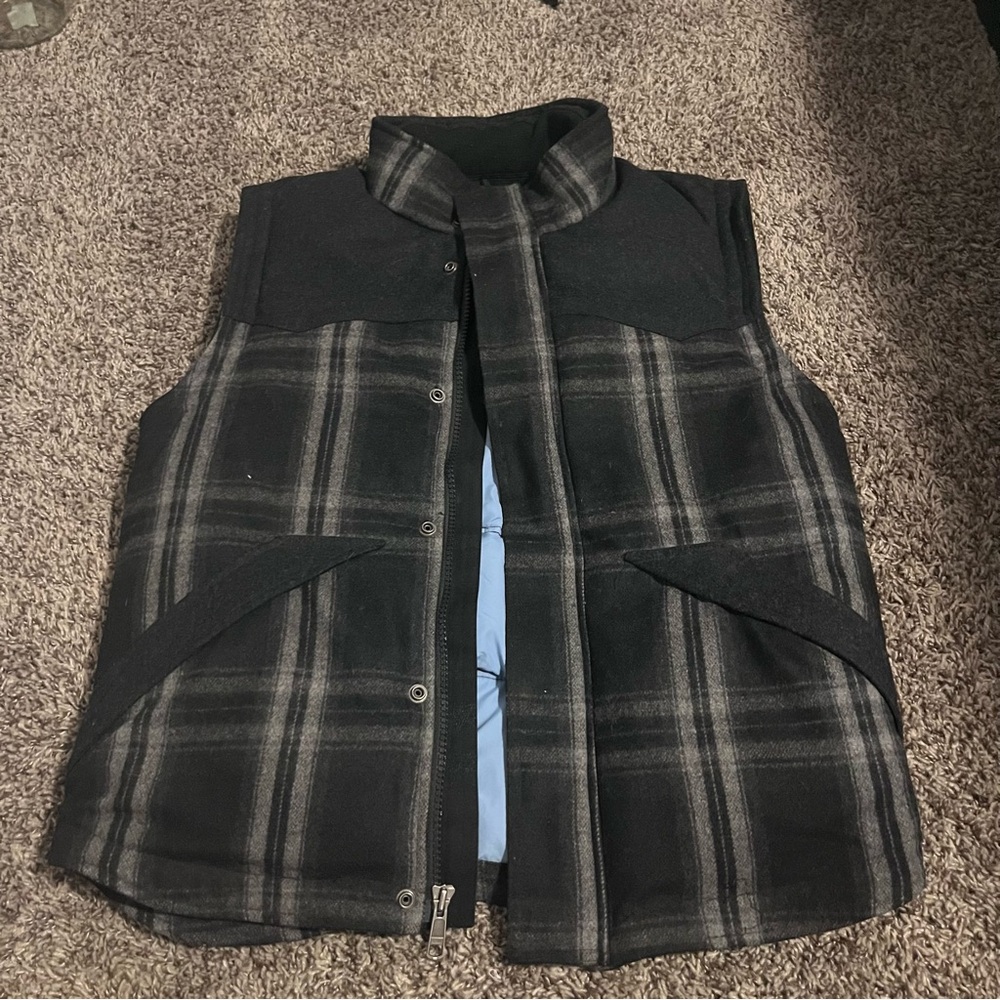 Powder River Outfitters Vest